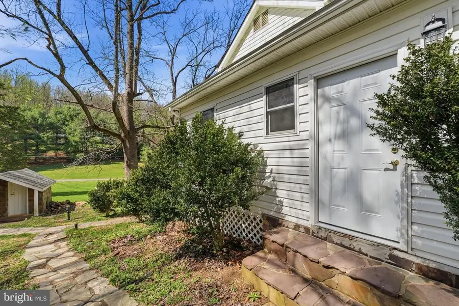 6537 Watery Mountain Rd, Warrenton, VA 20186 - #3