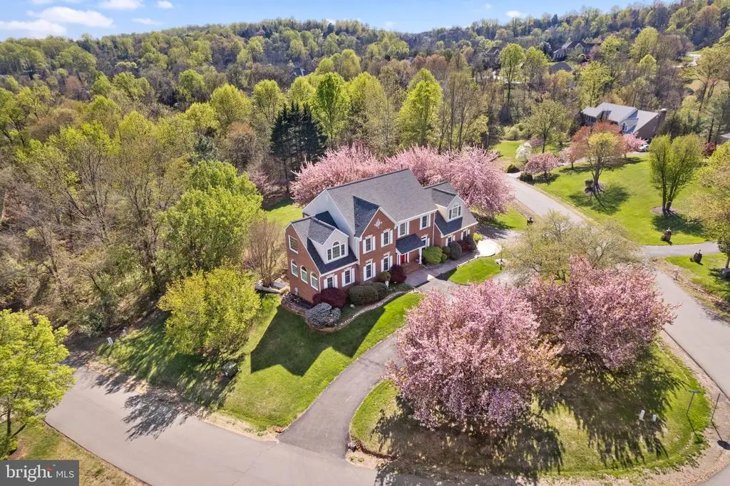 7573 Fusilier Dr, Warrenton, VA 20186 - #1