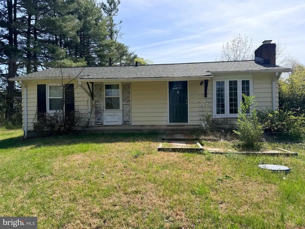 8143 Frytown Rd, Warrenton, VA 20187 - #1