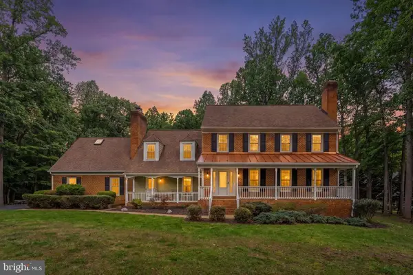 6026 Finchingfield Rd, Warrenton, VA 20187