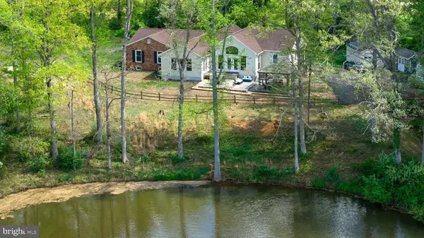 5699 Red Brick Rd, Warrenton, VA 20187