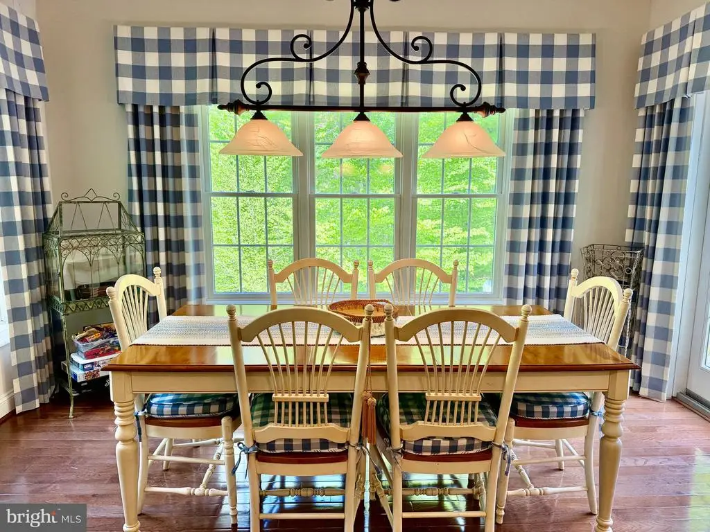 8485 Rogues Rd, Warrenton, VA 20187 - #1