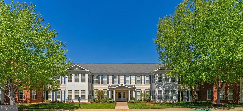 6704 Holly Farm Ln, Warrenton, VA 20187 - #1