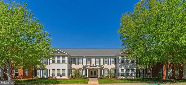 6704 Holly Farm Ln, Warrenton, VA 20187