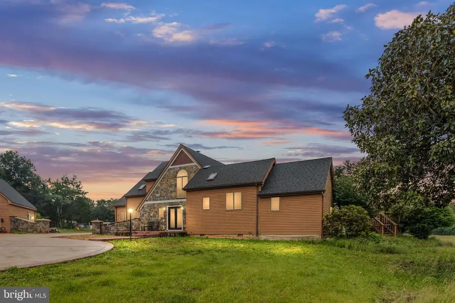 6119 Beach Rd, Midland, VA 22728 - #3