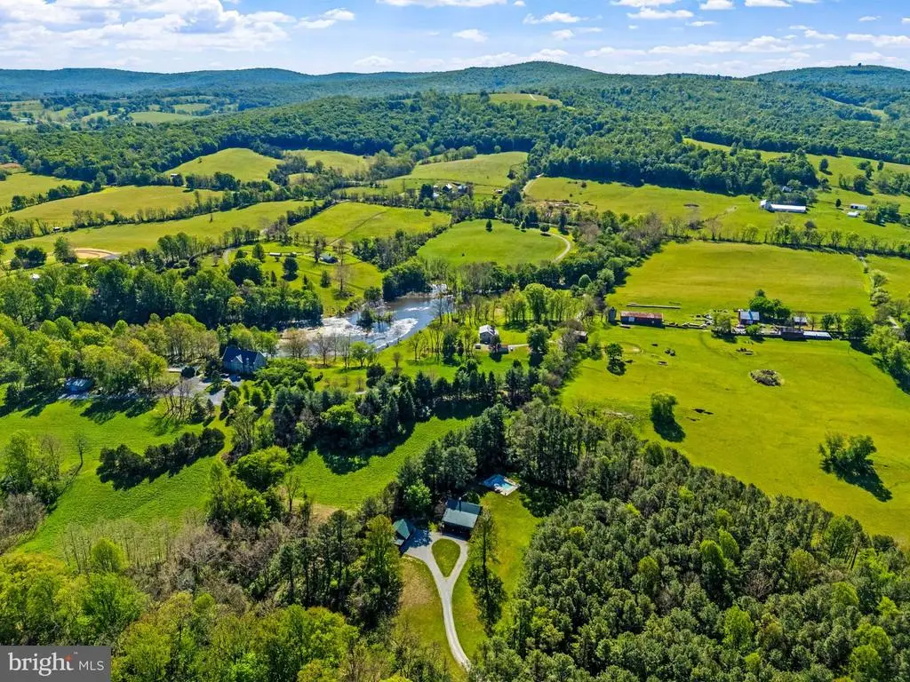 3079 Halfway Rd, The Plains, VA 20198 - #1