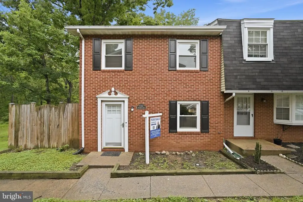 4517 Appledale Ct, Marshall, VA 20115 - #1