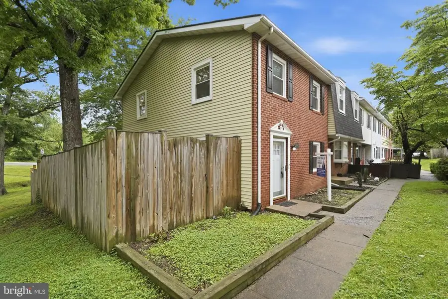 4517 Appledale Ct, Marshall, VA 20115 - #2