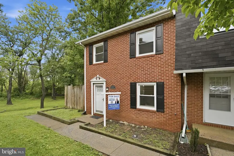 4517 Appledale Ct, Marshall, VA 20115 - #3