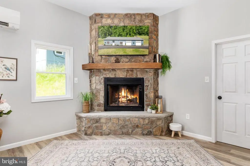 5331 Merry Oaks Rd, The Plains, VA 20198 - #1