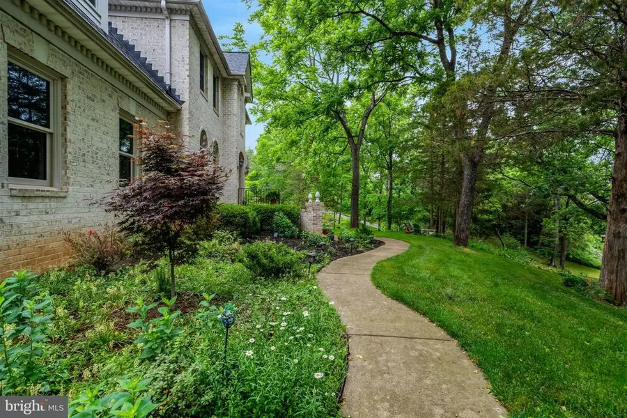 7929 Wellington Dr, Warrenton, VA 20186 - #2