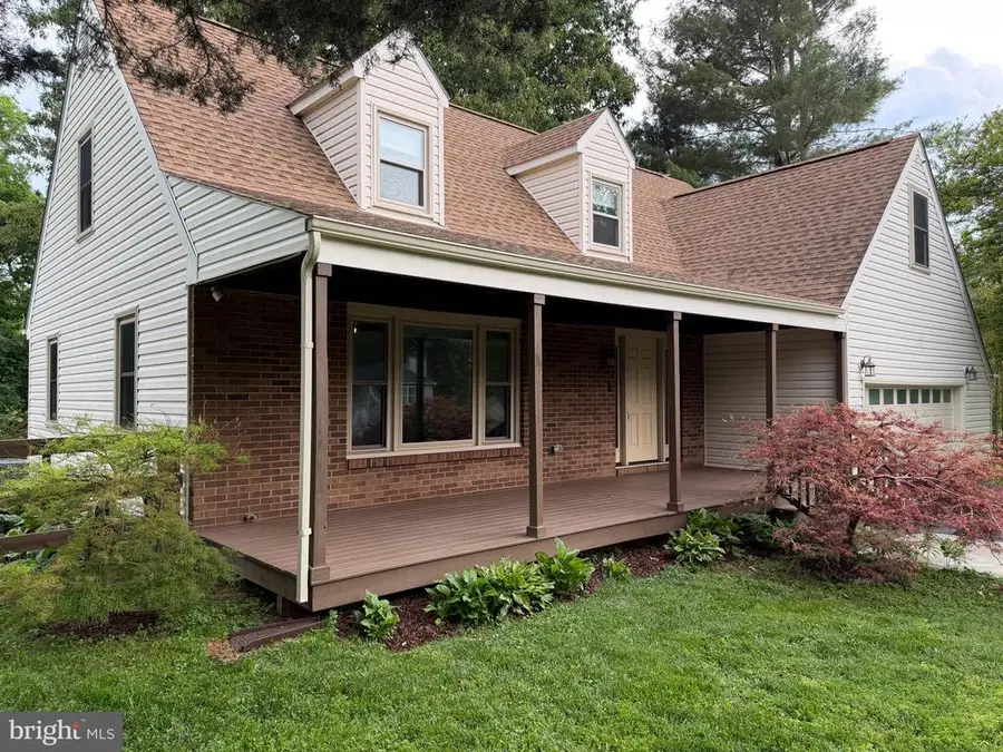 7033 Westmoreland Dr, Warrenton, VA 20187 - #2