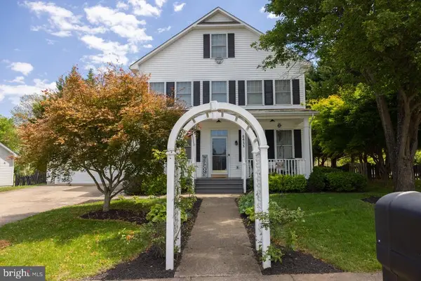 8411 Eldorado Dr, Marshall, VA 20115