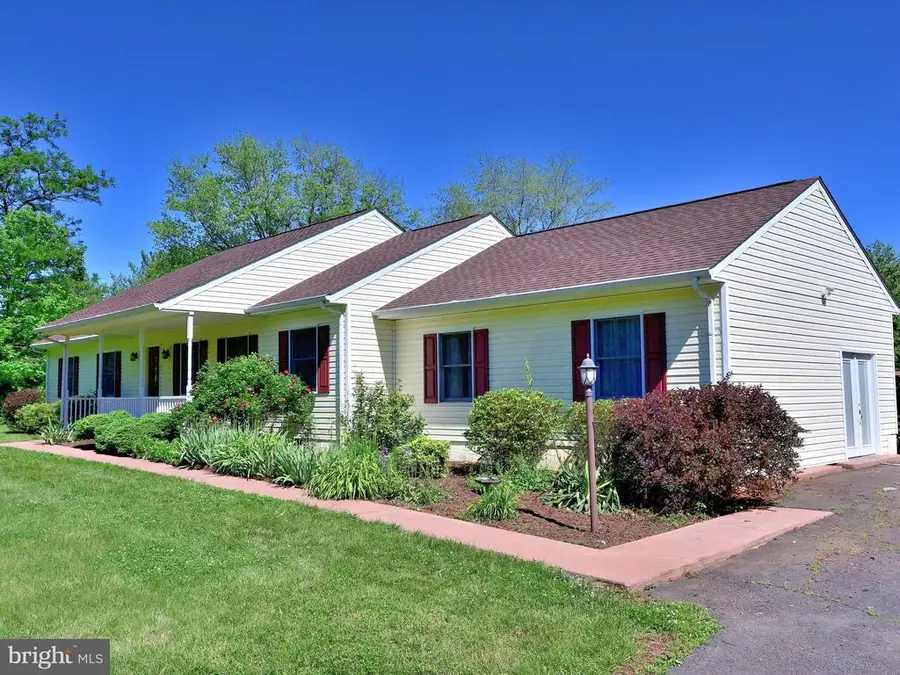 9597 Routts Hill Rd, Warrenton, VA 20186 - #2