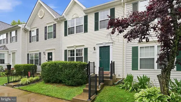 526 Highland Towne Ln, Warrenton, VA 20186