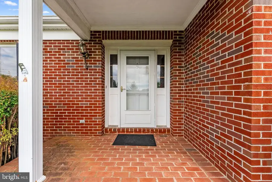 11889 Cemetery Rd, Remington, VA 22734 - #2