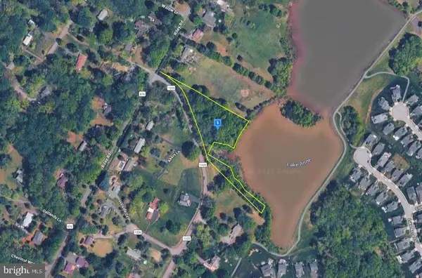 7011 Lakeview Dr, Warrenton, VA 20187
