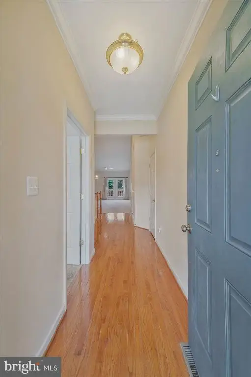 233 View Cir N, Warrenton, VA 20186 - #2