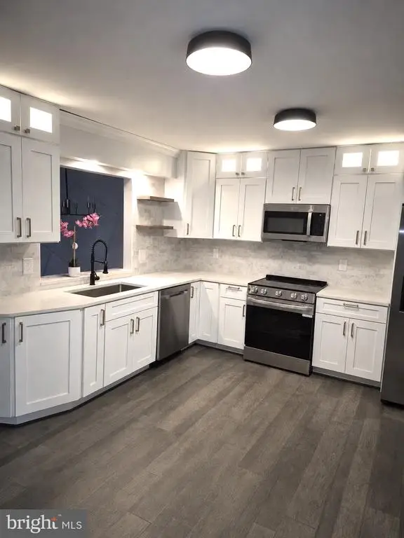 27 Fairfax St, Warrenton, VA 20186 - #1