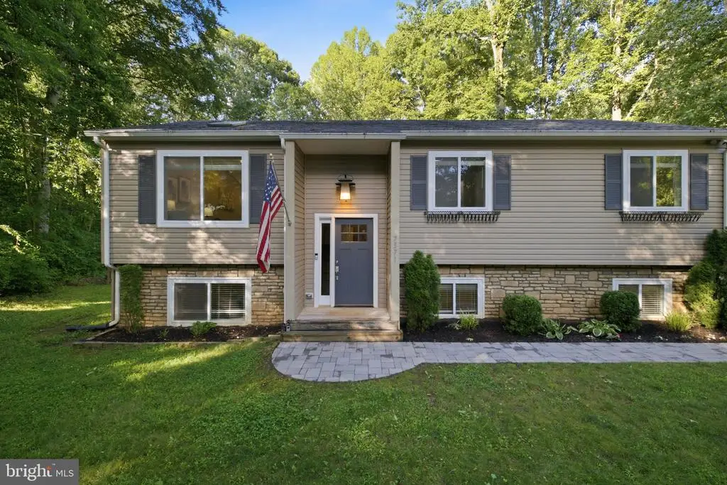 7371 Crown Ln, Warrenton, VA 20187 - #1