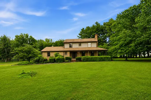 10414 Skyline Ave, Midland, VA 22728
