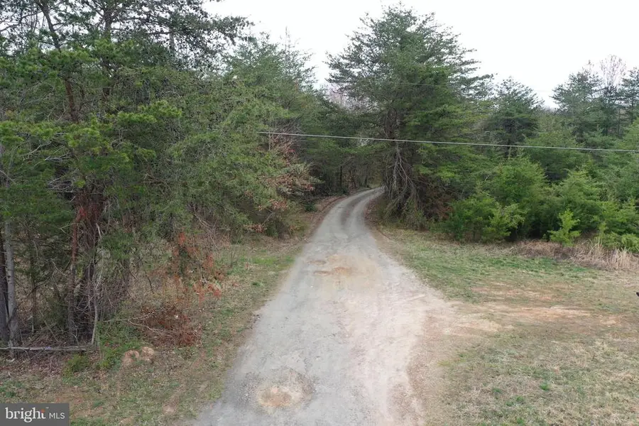 Oakland Rd, Louisa, VA 23093 - Image #2