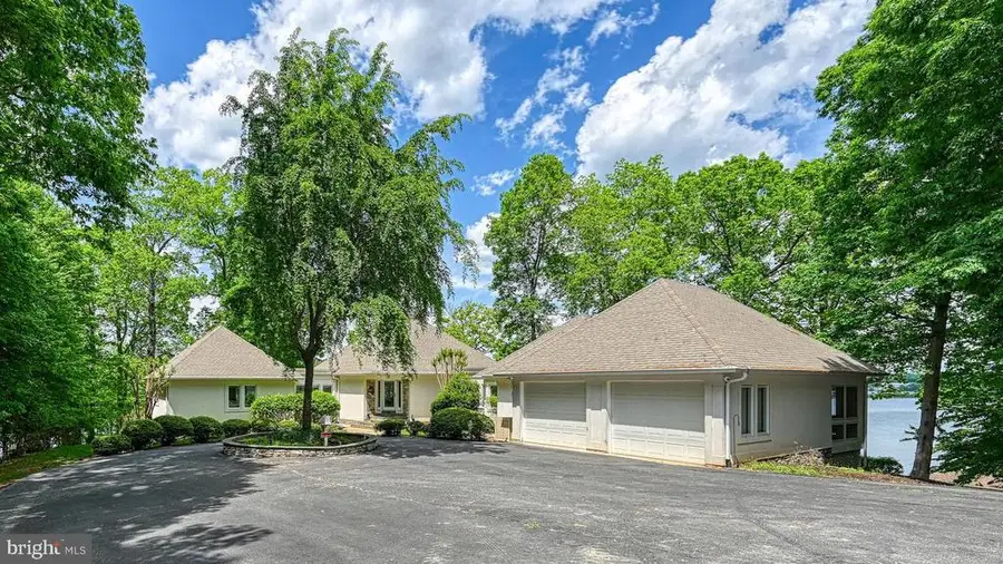 40 Grandview Dr, Mineral, VA 23117 - #2