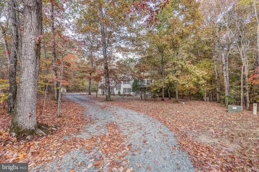 406 Saint Ivy Ave, Troy, VA 22974 - Image #2