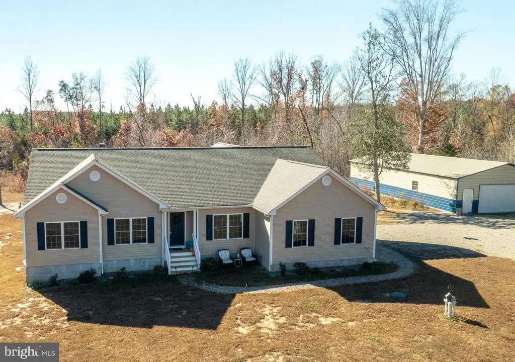564 Equestrian Landing Trl, Bumpass, VA 23024 - #1