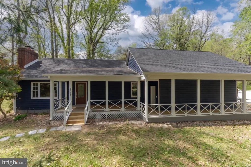 2367 Lakeshore Dr N, Louisa, VA 23093 - #1