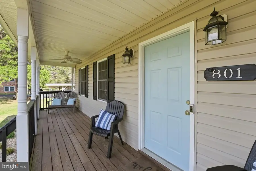 801 Lakeshore Dr S, Louisa, VA 23093 - #2