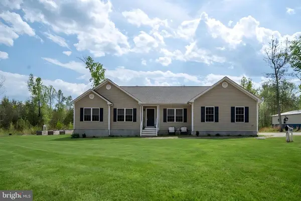 564 Equestrian Landing Trl, Bumpass, VA 23024