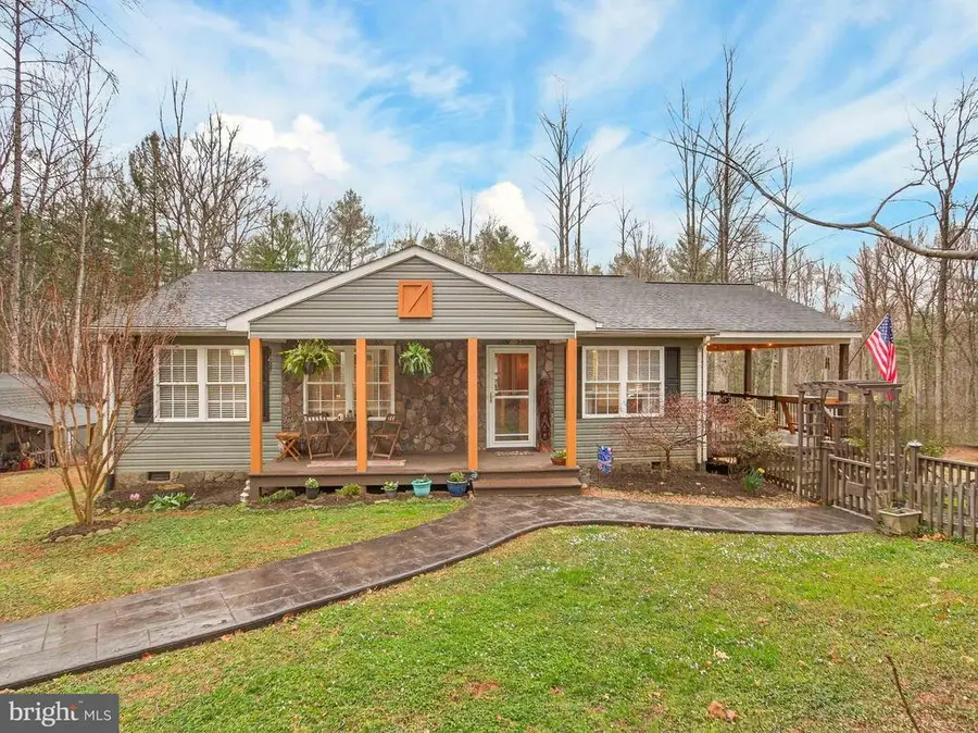 2586 Hoover Rd W, Haywood, VA 22722 - #2