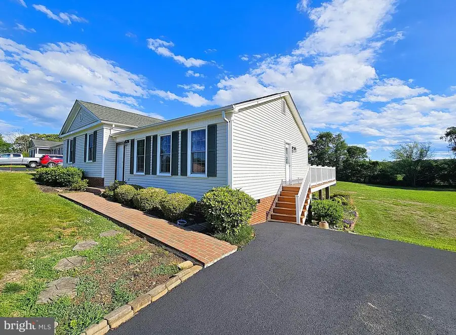 262 Gibbs Rd, Madison, VA 22727 - #2