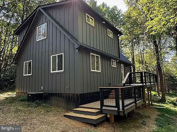 325 Persimmon Hill Dr, Roseland, VA 22967 - #1