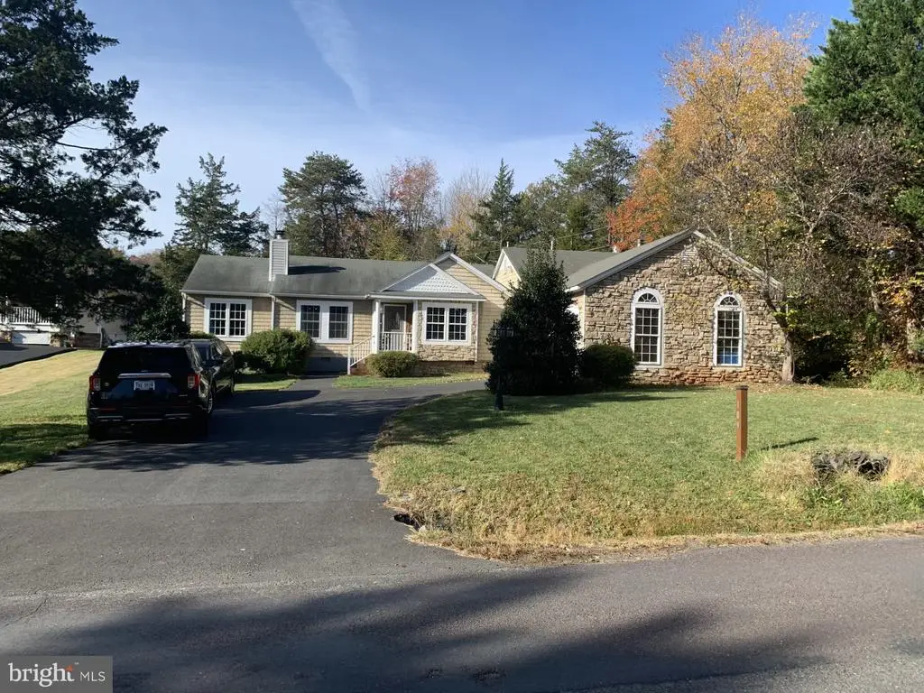 109 Fairfax Ln, Locust Grove, VA 22508 - #1