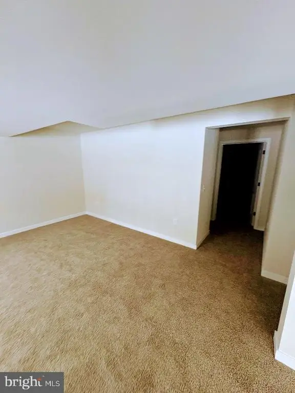 4230 Lakeview Pkwy, Locust Grove, VA 22508