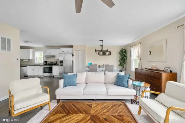 513 Lakeview Pkwy, Locust Grove, VA 22508