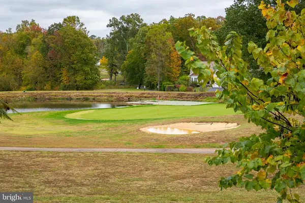 1472 Morris Pond Dr, Locust Grove, VA 22508