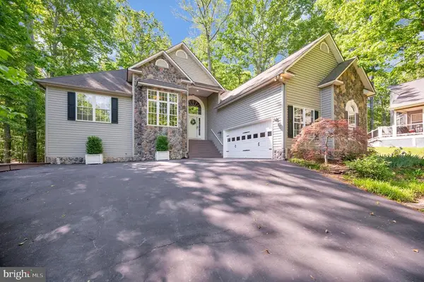 801 Eastover Pkwy, Locust Grove, VA 22508