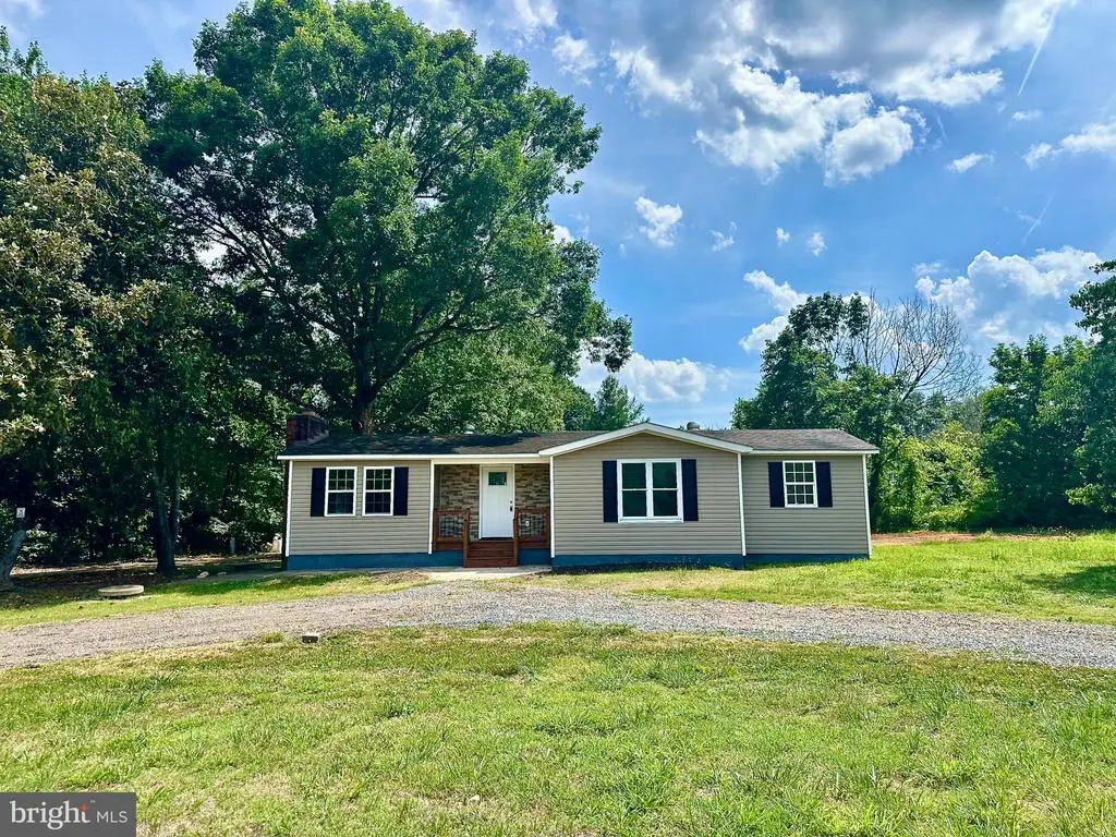 30494 Hicks Rd, Spotsylvania, VA 22551 - #1