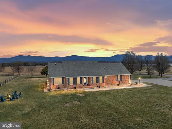 237 Preston Ln, Luray, VA 22835