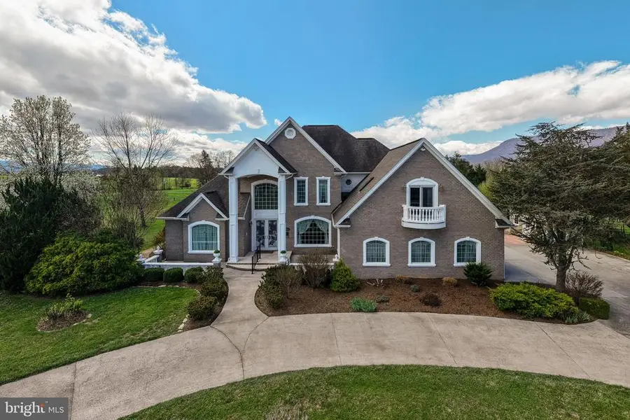 485 Beall Ave, Luray, VA 22835 - #3