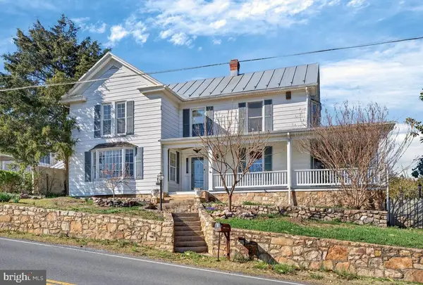 422 Mechanic St, Luray, VA 22835