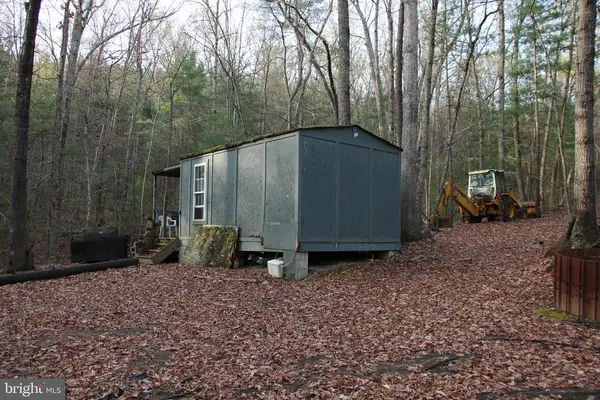 Valley Burg Rd, Luray, VA 22835