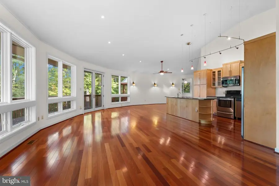 243 Aaron Mountain Rd, Castleton, VA 22716 - #2