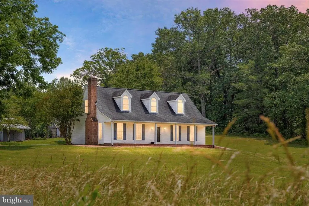 274 Aaron Mountain Rd, Castleton, VA 22716 - Image #1