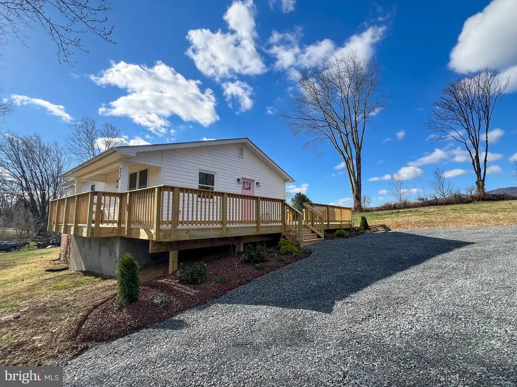 22 Hopewell Ln, Sperryville, VA 22740 - #1