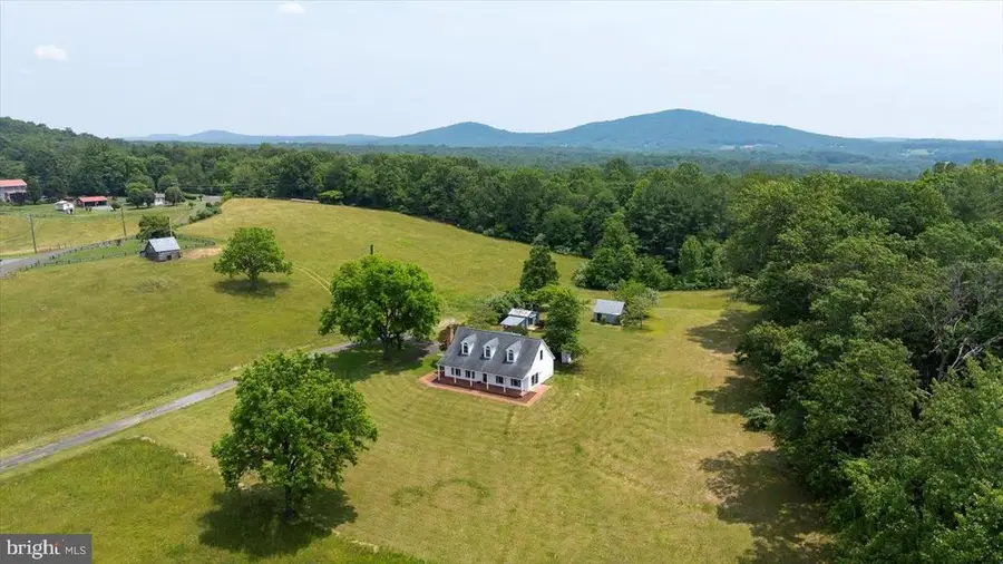 274 Aaron Mountain Rd, Castleton, VA 22716 - #3