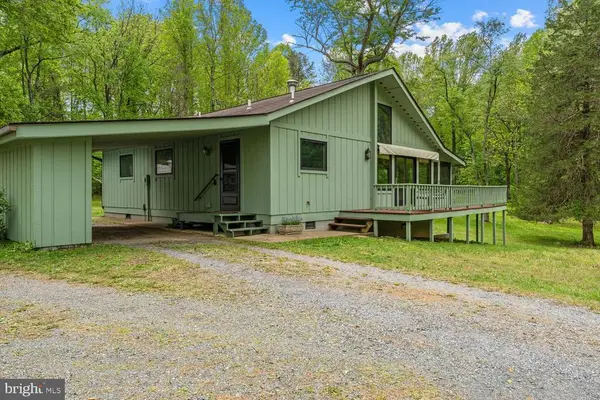 68 Grand View Rd, Washington, VA 22747